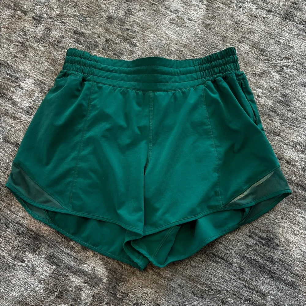 Lululemon Hotty Hot High-Rise Shorts - Picture 4 of 7